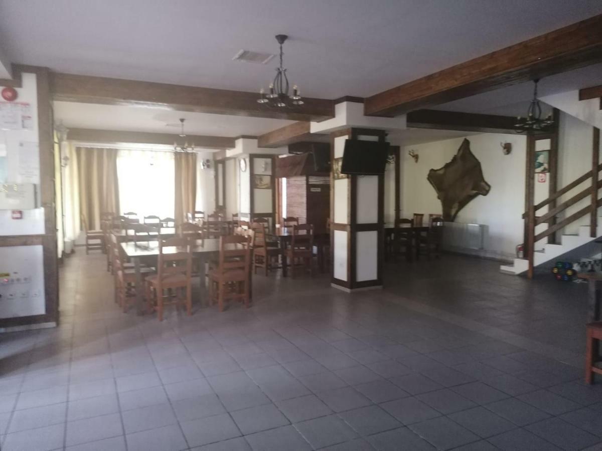 Albestii Paminteni Pensiunea Pomi -Oesti酒店 外观 照片